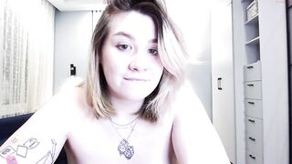 charli_kitty  02-12-2022 22-39