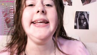 emilia_me - [Chaturbate] Playful Shows Ass Obmihod