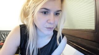 mia________  07-12-2022 00-45