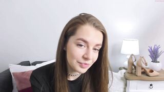 carliebeauty  06-12-2022 20-33