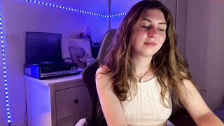 sarajesica98 - [Chaturbate] huge Webcamchat Awesome