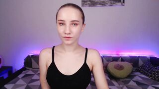 kara_moor  Chaturbate  25-12-2022 19-00