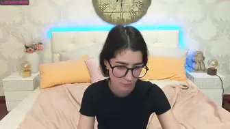 Search Results for Bear_sun showing titties