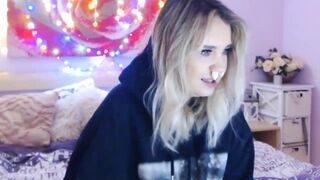 CrinnaMania  Myfreecams  27-12-2022 16-26