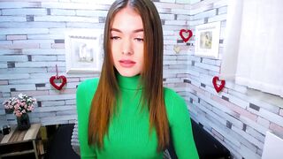 Mili_Sky_  Myfreecams  28-12-2022 15-32