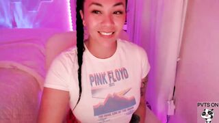 MickaylaMoon  Myfreecams  25-12-2022 11-49