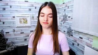 Mili_Sky_  Myfreecams  24-12-2022 18-16