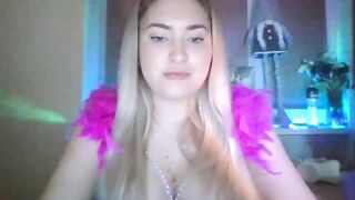 Sweet__Doll__  Myfreecams  25-12-2022 00-45