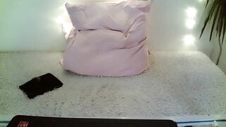 Nicole_W  Myfreecams  25-12-2022 17-29