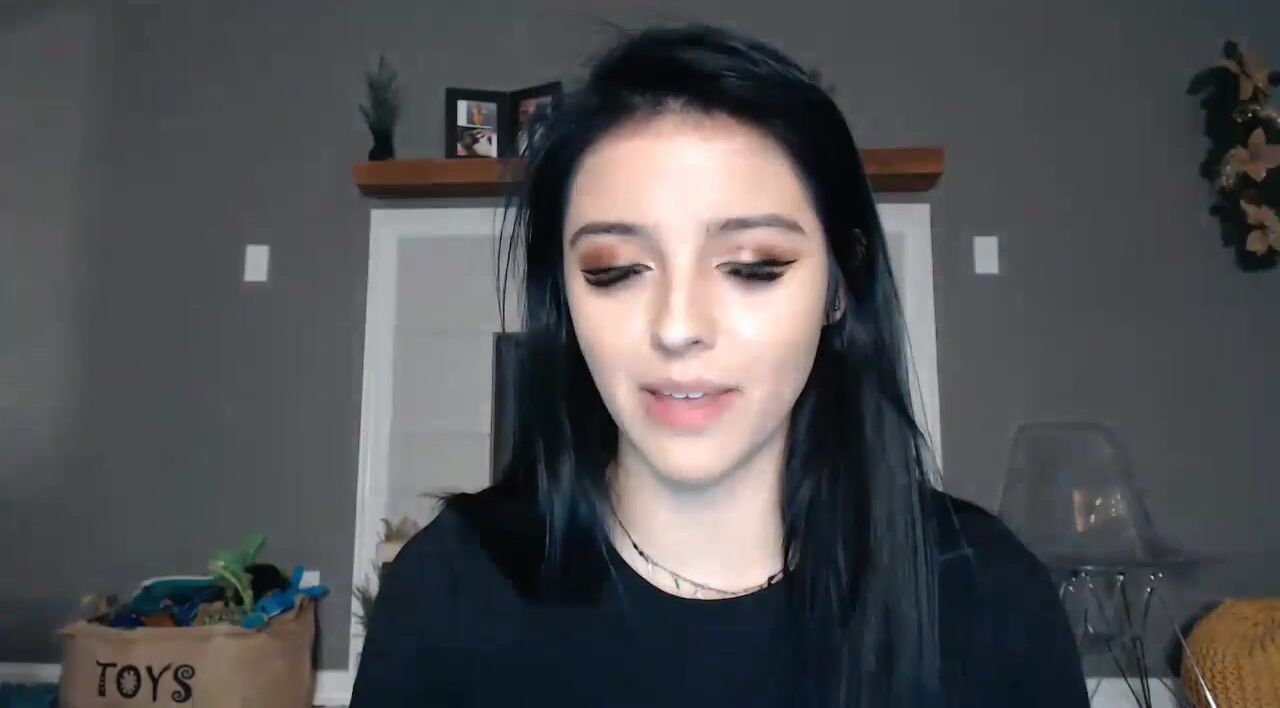 VanessaW Myfreecams 26-12-2022 03-23