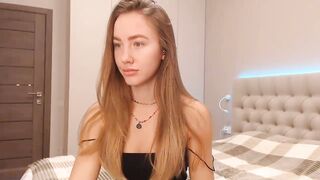 TeenEllie_  Myfreecams  26-12-2022 04-34