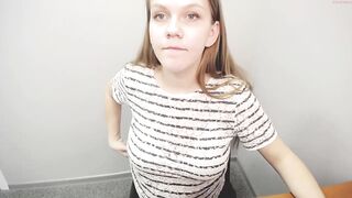missaflower_ - Video  [Chaturbate] Shaved teenager masturbating bigbooty