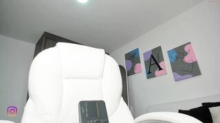 avriil_sanders - [Chaturbate] slut Gets Lucky Horny