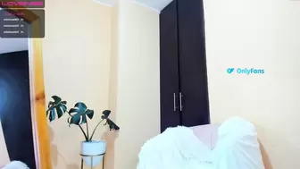 Gia_curly - [Chaturbate] Nora Porn Does Everything