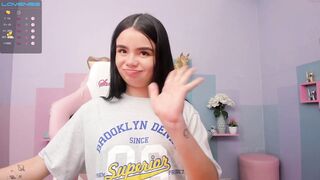 sweetsammyy_ - [Chaturbate] closeup home video licking