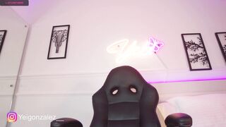 cyanide_candys - [Chaturbate] Masturbate Busty home alone