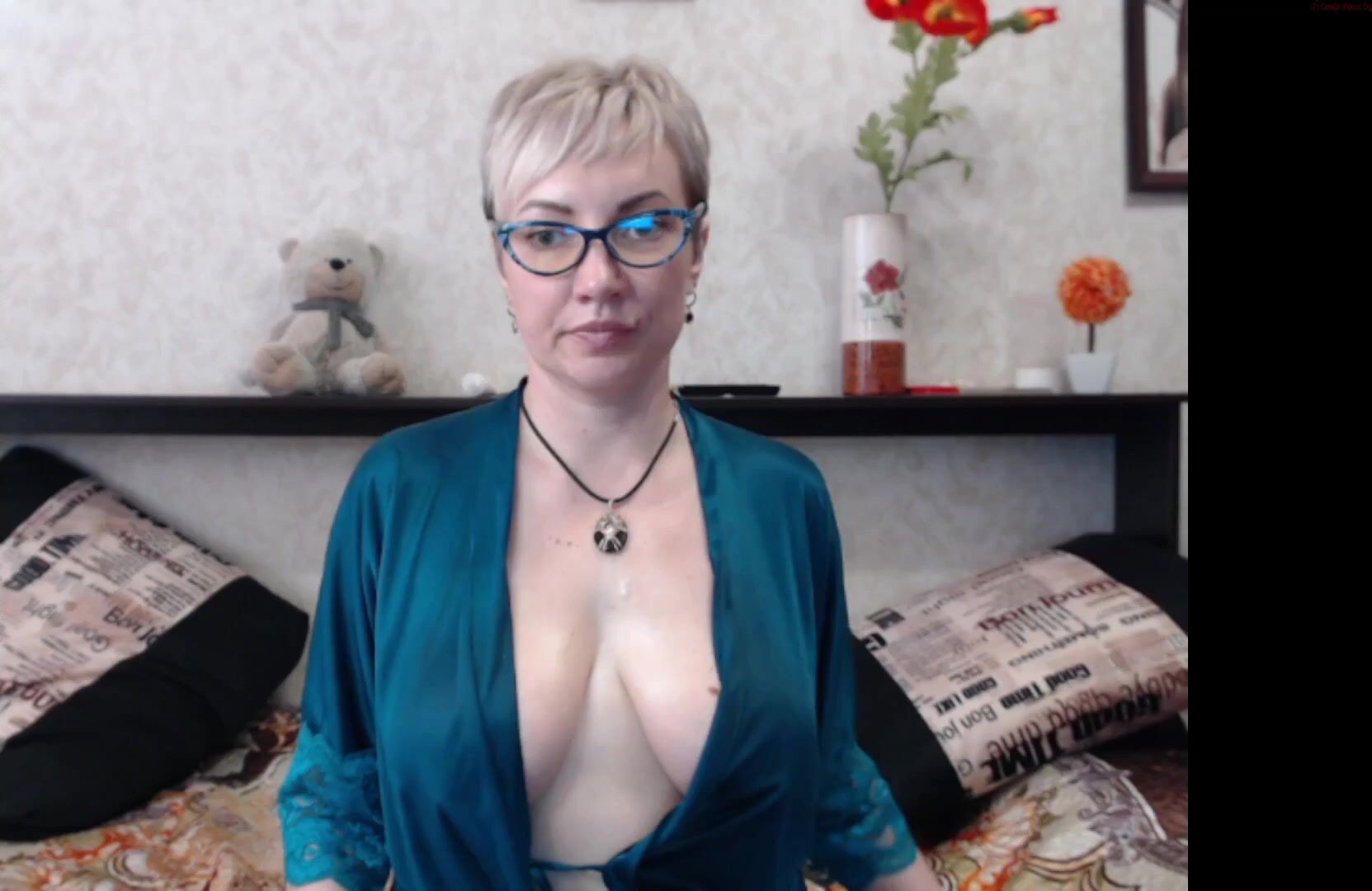 Irenka22 - [Chaturbate] Slutty big-ass Crazy