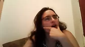 DiscovermeXX - [EuroLive Video] Horny Porn Pretty face