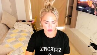 sensualbarbies - Chaturbate Stream Real-time capture office pov cumgoal