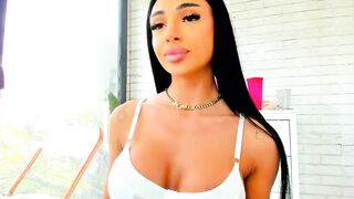 britney_charm - Live Chaturbate Webcam snapshot Real-time capture ohmibod deepthroating