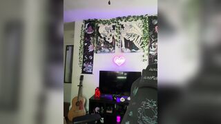 Mamachulita - Stripchat Models middle-priced-privates small-tits-young interactive-toys twerk best-young