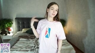 auroralowen - Chaturbate Models flexing blueeyes milky girlnextdoor