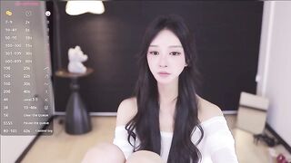 2Zoe - Model Stripcam interactive-toys yoga-young young pov hd