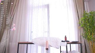 LynBardon - Model Stripcam topless big-ass-big-tits fuck-machine white-young camel-toe
