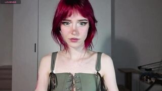 quyenpollio - Model Chaturcam milk smalltitties cuteface glasses