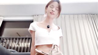 Butterbear - Model Stripcam cam2cam dildo-or-vibrator cosplay luxurious-privates interactive-toys-young
