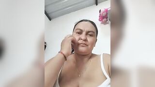 Horny-Mommy-Dirty - Model Stripcam cheap-privates housewives cooking anal-doggy-style anal-fingering
