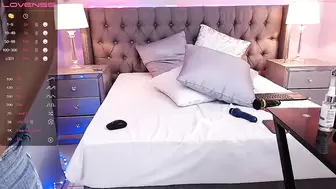 Agathasteel_ - [Chaturbate] art Super Mom