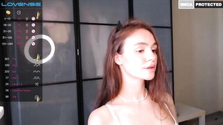 kikiloves_you - [Chaturbate] Natural Body gorgeous Only Fun Club Video