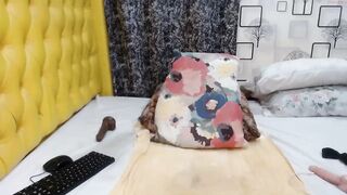 queen_tweakingbae - [Chaturbate] Sexy Bitch Gets Lucky babe