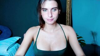 cuteandslut - [Chaturbate] Rides Perfect Body Spy Video