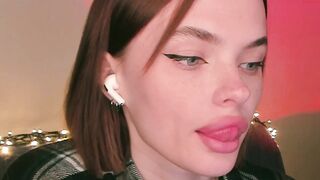 getting_high_ - [Chaturbate] role-play Cumming ride