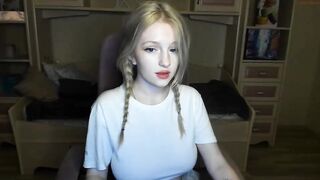 shyyfox - [Chaturbate] Amateur Gets Lucky Shaved