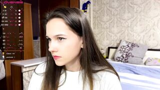 vrchan - [Chaturbate] CamGirl hole play