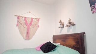 analucia_suarez1 - [Chaturbate] Livecam girl alone Nora