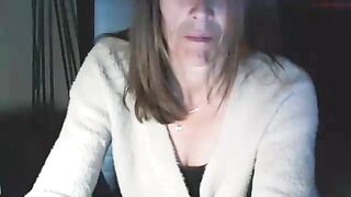 lilyofthevalley - [Chaturbate] Lovely Amateur Flashing Ass Crazyticket