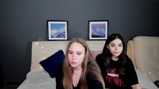 linandmia - [Chaturbate] Cam show awesome finger