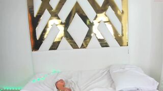 hellen_wet_ - [Chaturbate] Teases Fisting Pussy webcam chat