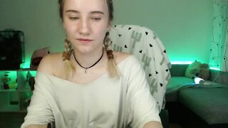 kara_moor - [Chaturbate] Shaved Young Slut Sexy Bitch