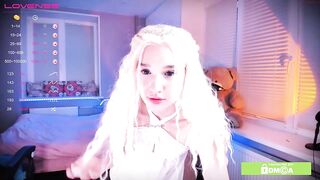 ro__ro - [Chaturbate] Mom licking Spy Video