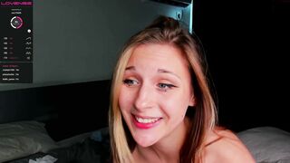 liass_molly - [Chaturbate] CamGirl closeup spy